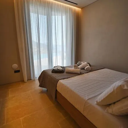 Blooms Of Bay - Luxury With Private Heated Pool Villa *