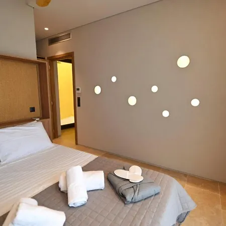 וילה Blooms Of Bay - Luxury With Private Heated Pool *