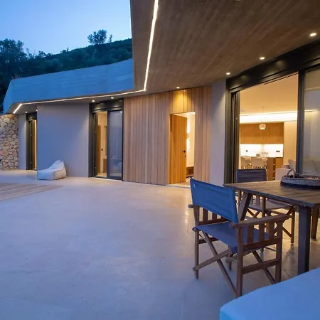 Blooms Of Bay - Luxury With Private Heated Pool Sivota