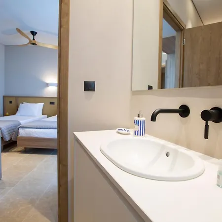 Villa Blooms Of Bay - Luxury With Private Heated Pool Sivota