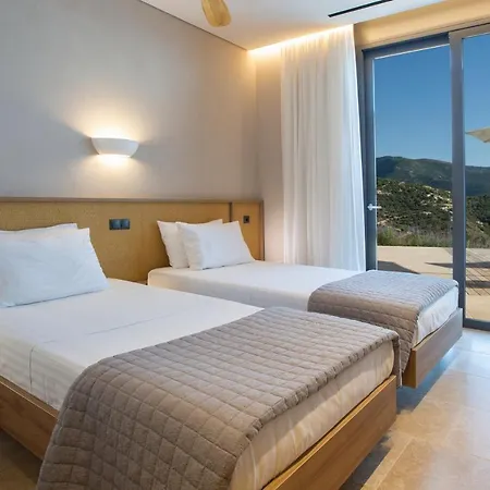 Blooms Of Bay - Luxury With Private Heated Pool *