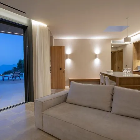 Villa Blooms Of Bay - Luxury With Private Heated Pool *