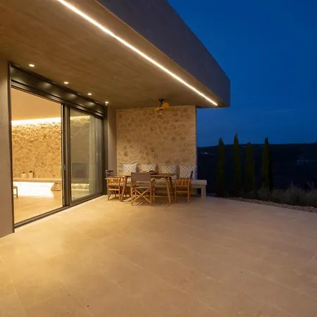Blooms Of Bay - Luxury With Private Heated Pool