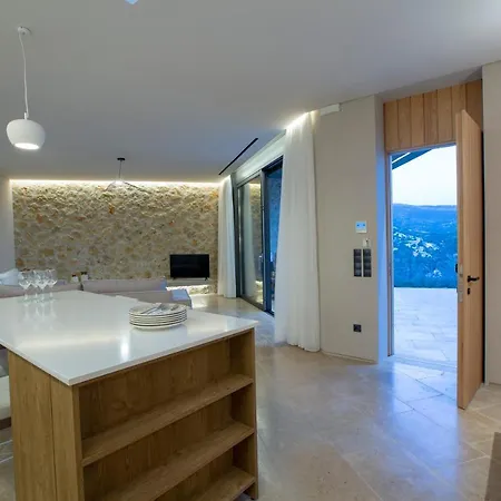 Villa Blooms Of Bay - Luxury With Private Heated Pool