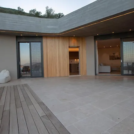 Villa Blooms Of Bay - Luxury With Private Heated Pool