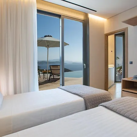 Blooms Of Bay - Luxury With Private Heated Pool Villa
